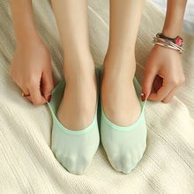 Laden Sie das Bild in den Galerie-Viewer, 10 Pairs Women Sock Hidden Socks