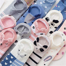 Laden Sie das Bild in den Galerie-Viewer, 16pairs Women's Cute Cartoon Boat Socks