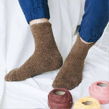 Laden Sie das Bild in den Galerie-Viewer, 3 Pairs Winter Warm Fluffy Socks