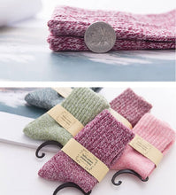 Carica l'immagine nel visualizzatore Galleria, 5-Pairs Wool Cashmere Cotton Socks