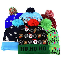Laden Sie das Bild in den Galerie-Viewer, LED Christmas Hat Sweater Knitted Beanie