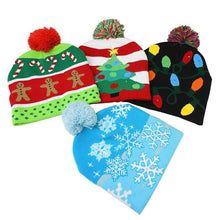 Laden Sie das Bild in den Galerie-Viewer, LED Christmas Hat Sweater Knitted Beanie