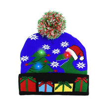 Laden Sie das Bild in den Galerie-Viewer, LED Christmas Hat Sweater Knitted Beanie