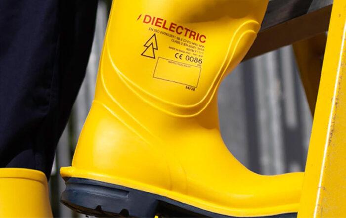 Do you need the top 6 best safety rubber boots and steel toe rubber boots?
