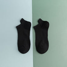 Load image into Gallery viewer, 10 Pair Men Women Ankle Socks White Invisible Socks antiskid boat socks
