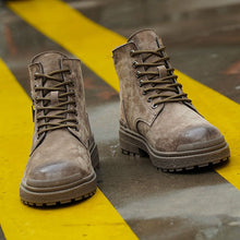Cargar imagen en el visor de la Galería, Men&#39;s welding shoes
