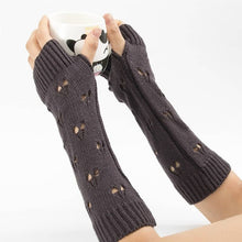 Carica l&#39;immagine nel visualizzatore Galleria, 2 Pairs Knitted Arm Warmers Gloves Winter Long Thumb Hole Gloves Mittens for Women and Men
