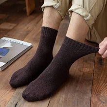 Carica l&#39;immagine nel visualizzatore Galleria, 5 Pairs Winter Warm Socks Wool Socks
