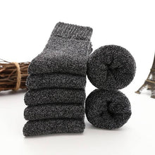 Charger l&#39;image dans la visionneuse de la galerie, 5 Pairs Wool Socks Mens Warm Winter Socks Wool Hiking Socks
