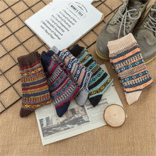 Charger l&#39;image dans la visionneuse de la galerie, 5-Pairs Wool Socks Winter Warm Cozy Athletic Socks Long Socks
