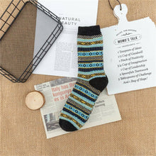 Charger l&#39;image dans la visionneuse de la galerie, 5-Pairs Wool Socks Winter Warm Cozy Athletic Socks Long Socks
