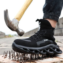 Carica l&#39;immagine nel visualizzatore Galleria, Safety Boots Are Light and Comfortable Steel Toe Cap Anti-piercing Industrial Outdoor Work Shoes

