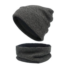 Carica l&#39;immagine nel visualizzatore Galleria, hat scarf and gloves set warm set winter touchscreen gloves
